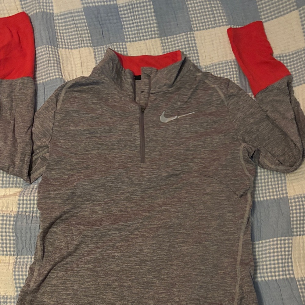 Nike Men's Gray and Pink Quarter-Zip Sweater